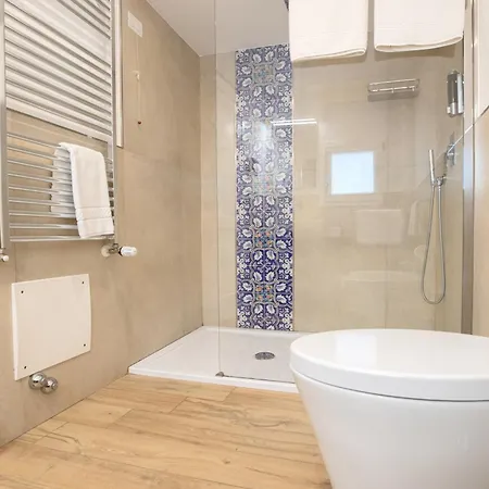 Palazzo Marini Di Charme 4* 莱切