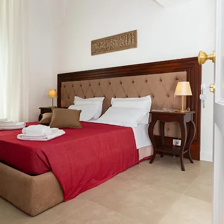 Palazzo Marini Di Charme 4* Лечче