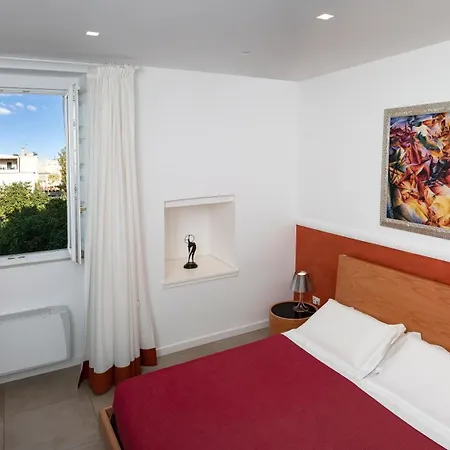 Palazzo Marini Di Charme 4* Лечче