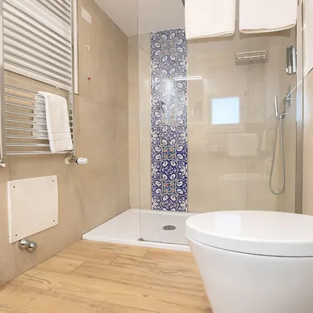 Palazzo Marini Di Charme 4* Лечче