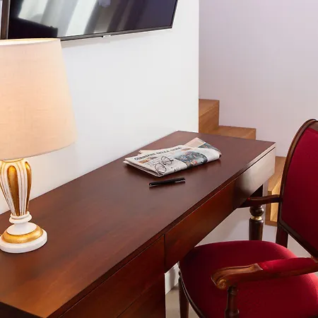 Palazzo Marini Di Charme 4*