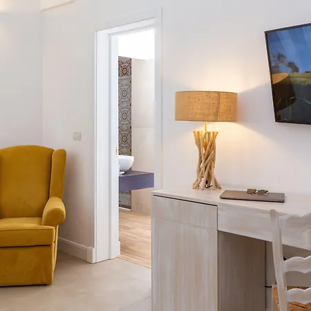 Palazzo Marini Di Charme Лечче