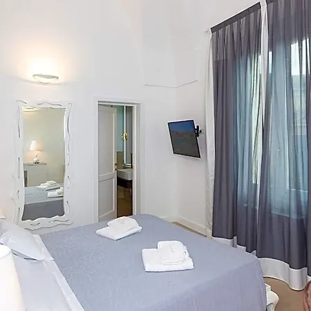 Bed & Breakfast Palazzo Marini Di Charme 4*